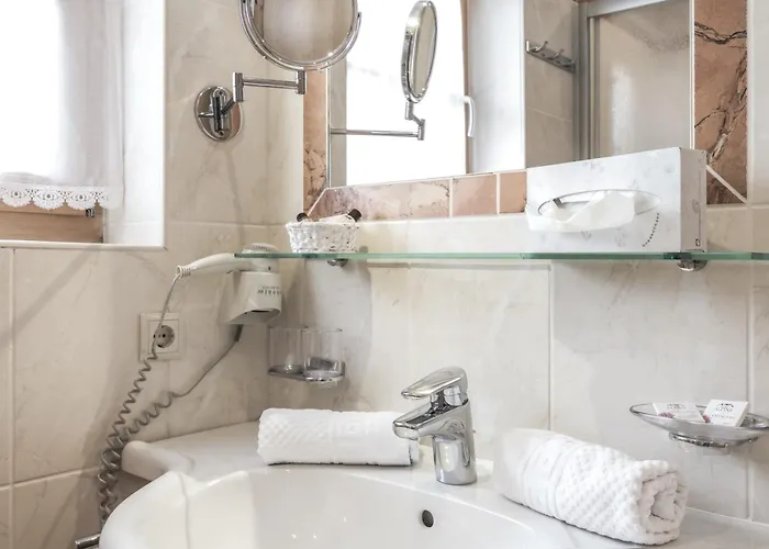 Отель Silbertal