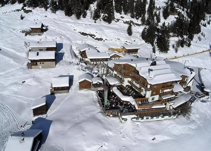 Отель Silbertal 4*