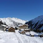 ホテル Silbertal